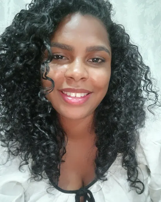 Retrato de Ana Caroline de Oliveira