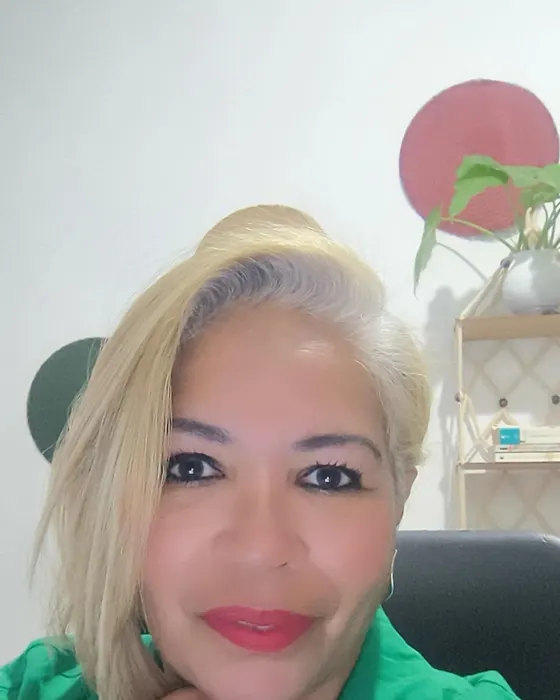 Retrato de Vivian Karla Tavares de Oliveira